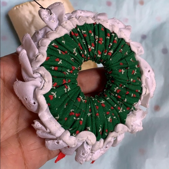 Lot of 2 Vintage Christmas Decor Wreath Stocking - Picture 7 of 8